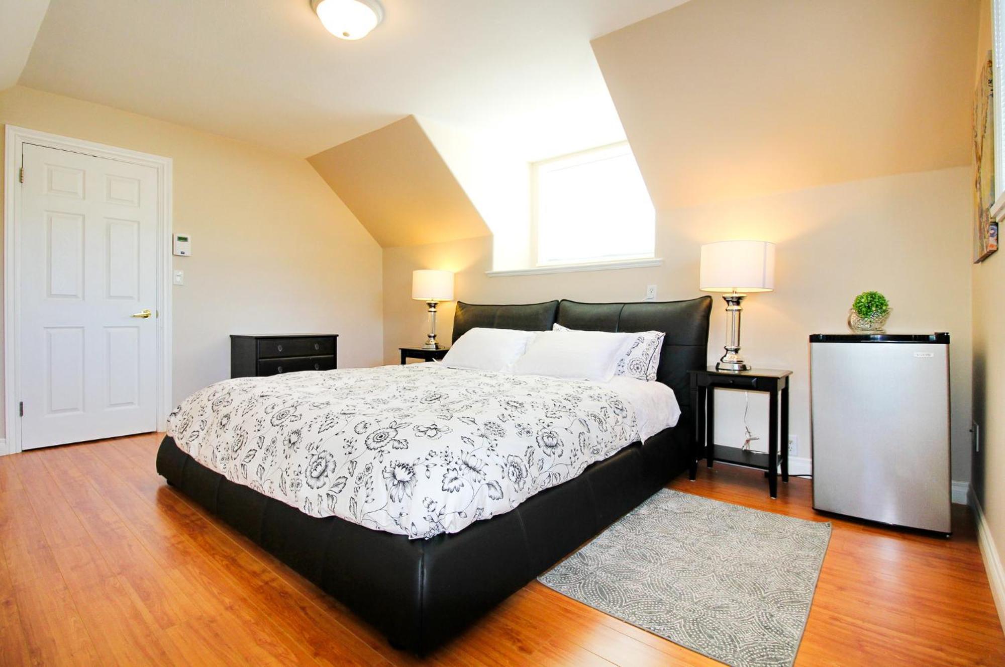 Spacious Two Bedrooms With Two Bathrooms Central Richmond 15Min To Yvr Airport Exteriér fotografie