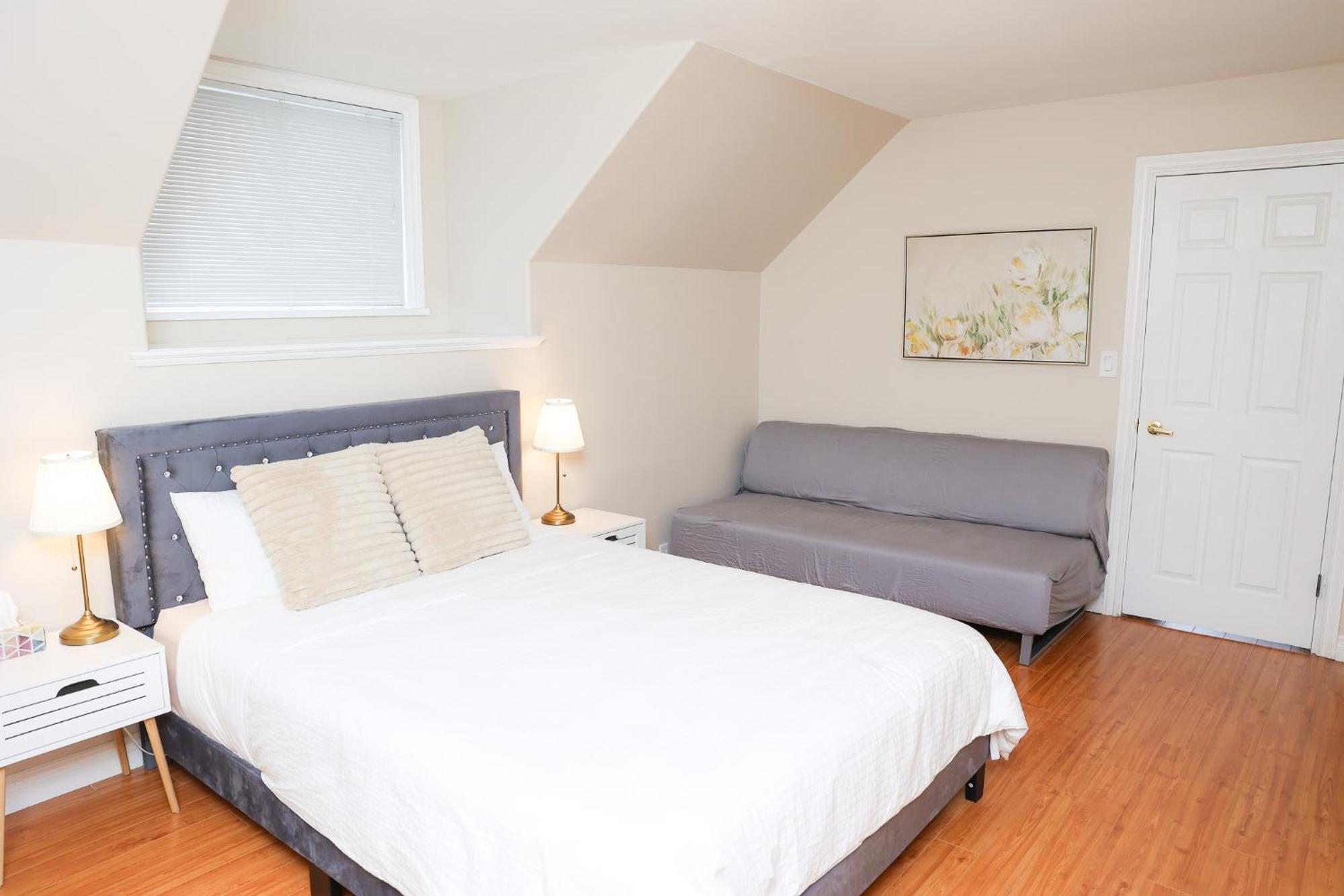 Spacious Two Bedrooms With Two Bathrooms Central Richmond 15Min To Yvr Airport Exteriér fotografie