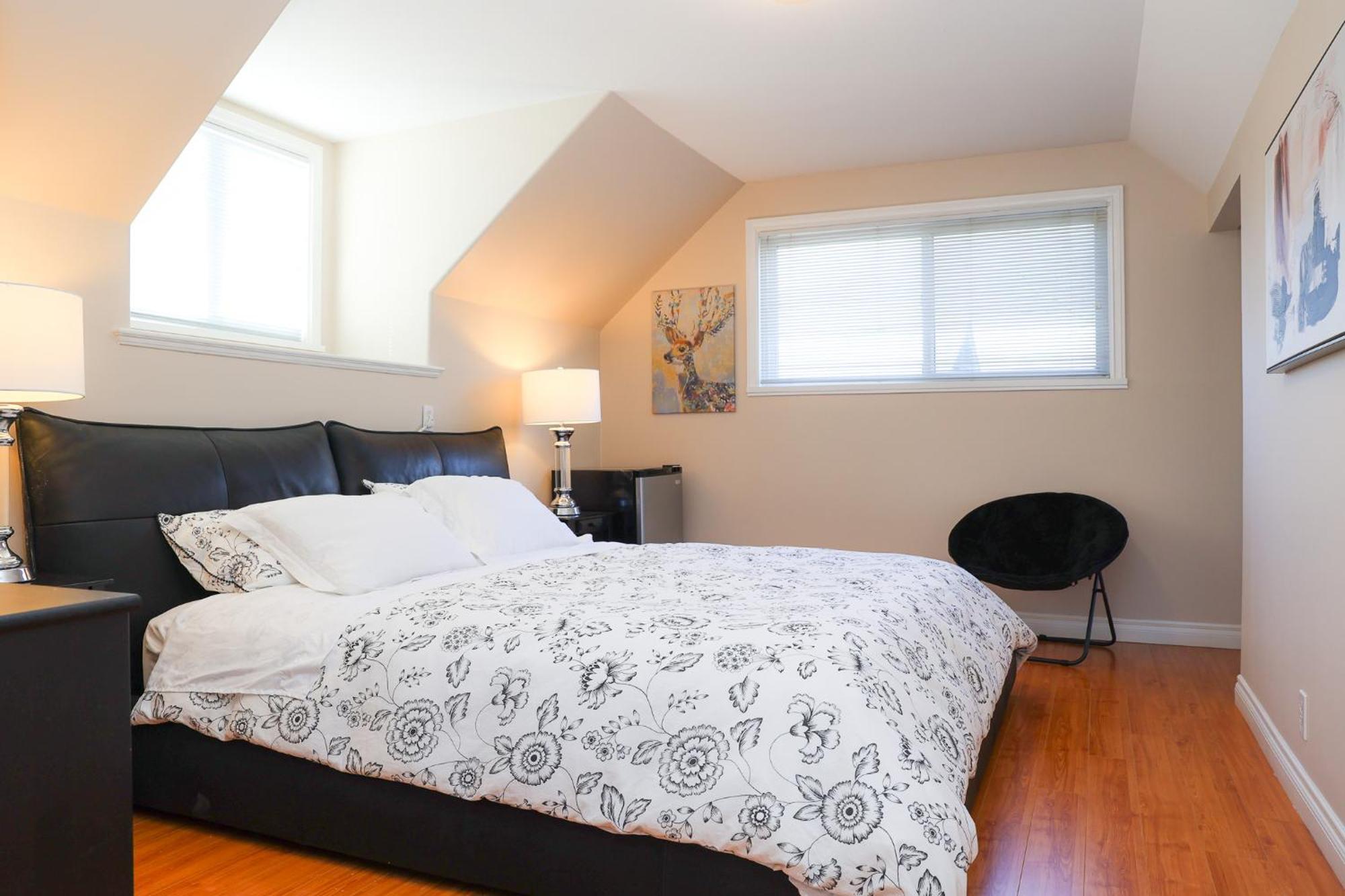 Spacious Two Bedrooms With Two Bathrooms Central Richmond 15Min To Yvr Airport Exteriér fotografie